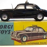 corgi-pathfinder-police-car-209-detail2