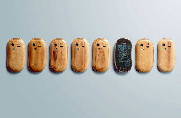 Docomo-Touch-Wood-1
